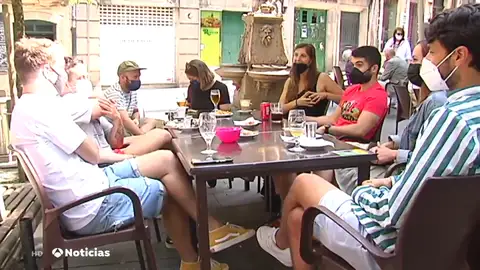 Fin de semana de reencuentros en Galicia tras ampliarse las reuniones a 10 personas en exterior Fin de semana de reencuentros en Galicia tras ampliarse las reuniones a 10 personas en exterior