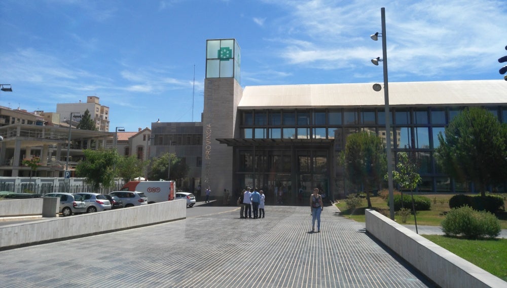 Una paciente es indemnizada con 50.000€ por retraso en el diagnóstico de metástasis pulmonar en el Provincial Una paciente es indemnizada con 50.000€ por retraso en el diagnóstico de metástasis pulmonar en el Provincial