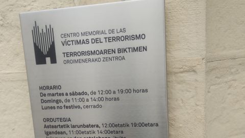 Entrada Memorial de Victimas