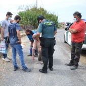 El riego fue suspendido durante horas ante la posible toxicidad hacia cultivos y suelos 
