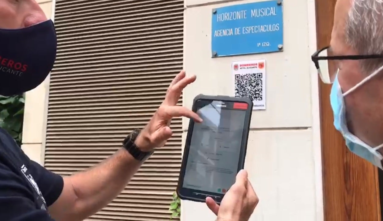 Los Bomberos implantan un plan de seguridad digital contra incendios en 150 edificios de Alicante Los Bomberos implantan un plan de seguridad digital contra incendios en 150 edificios de Alicante