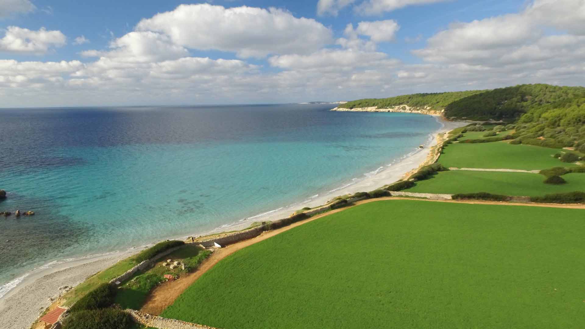 Grupo Viajes El Corte Inglés organiza una actividad de sensibilización ambiental en Menorca Grupo Viajes El Corte Inglés organiza una actividad de sensibilización ambiental en Menorca