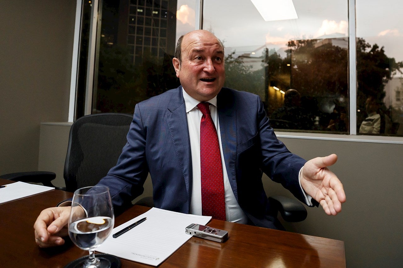 El PNV considera que los indultos no son suficientes y reclama a Sánchez que aclare su modelo de Estado El PNV considera que los indultos no son suficientes y reclama a Sánchez que aclare su modelo de Estado