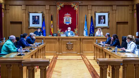 Un millón de euros en axudas para concellos e entidades sociais e deportivas Xunta de goberno da Deputación de Ourense