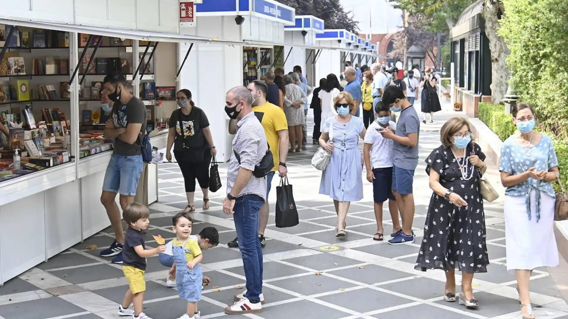 Facua traslada a Consumo que la diputación no permitiera pagar en metálico en su stand en la Feria del Libro de Badajoz