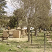Imagen de la zona de barbacoas de Las Aguas. Valdepeñas Imagen de la zona de barbacoas de Las Aguas. Valdepeñas