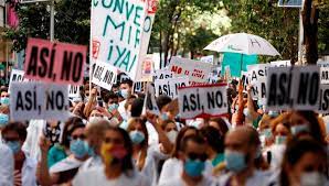 Los MIR aceptan la propuesta mejorada de Sanidad para elegir plaza, pero recurrirán los tribunales si da problemas Los MIR aceptan la propuesta mejorada de Sanidad para elegir plaza, pero recurrirán los tribunales si da problemas