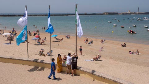 Las banderas azules ya lucen en C&aacute;diz