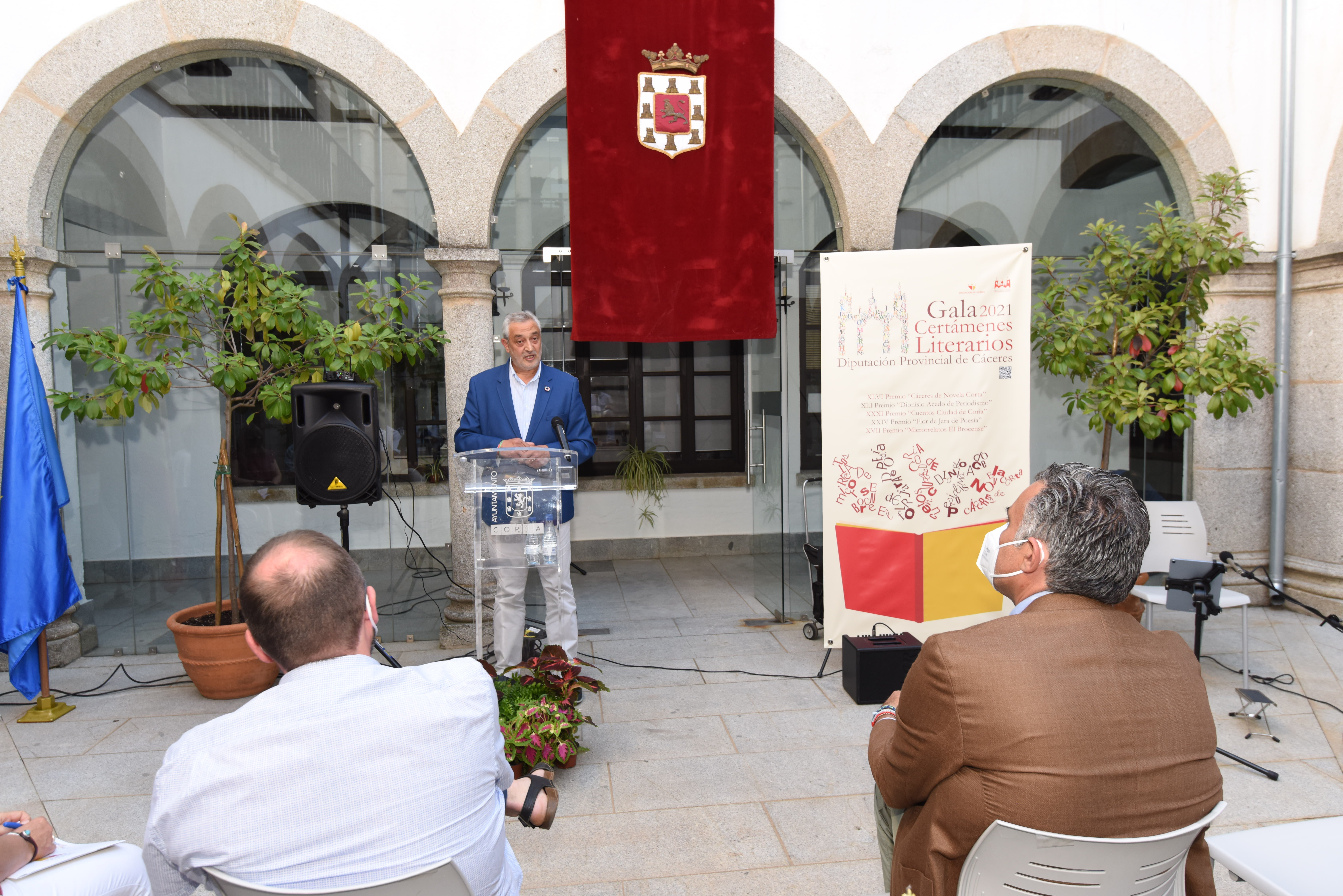 “Humedad variable en el Cabo de San Tadeo” de Roberto Villar Blanco, ganadora del XXXI Premio Cuentos Ciudad de Coria, convocado por la Diputación de Cáceres “Humedad variable en el Cabo de San Tadeo” de Roberto Villar Blanco, ganadora del XXXI Premio Cuentos Ciudad de Coria, convocado por la Diputación de Cáceres
