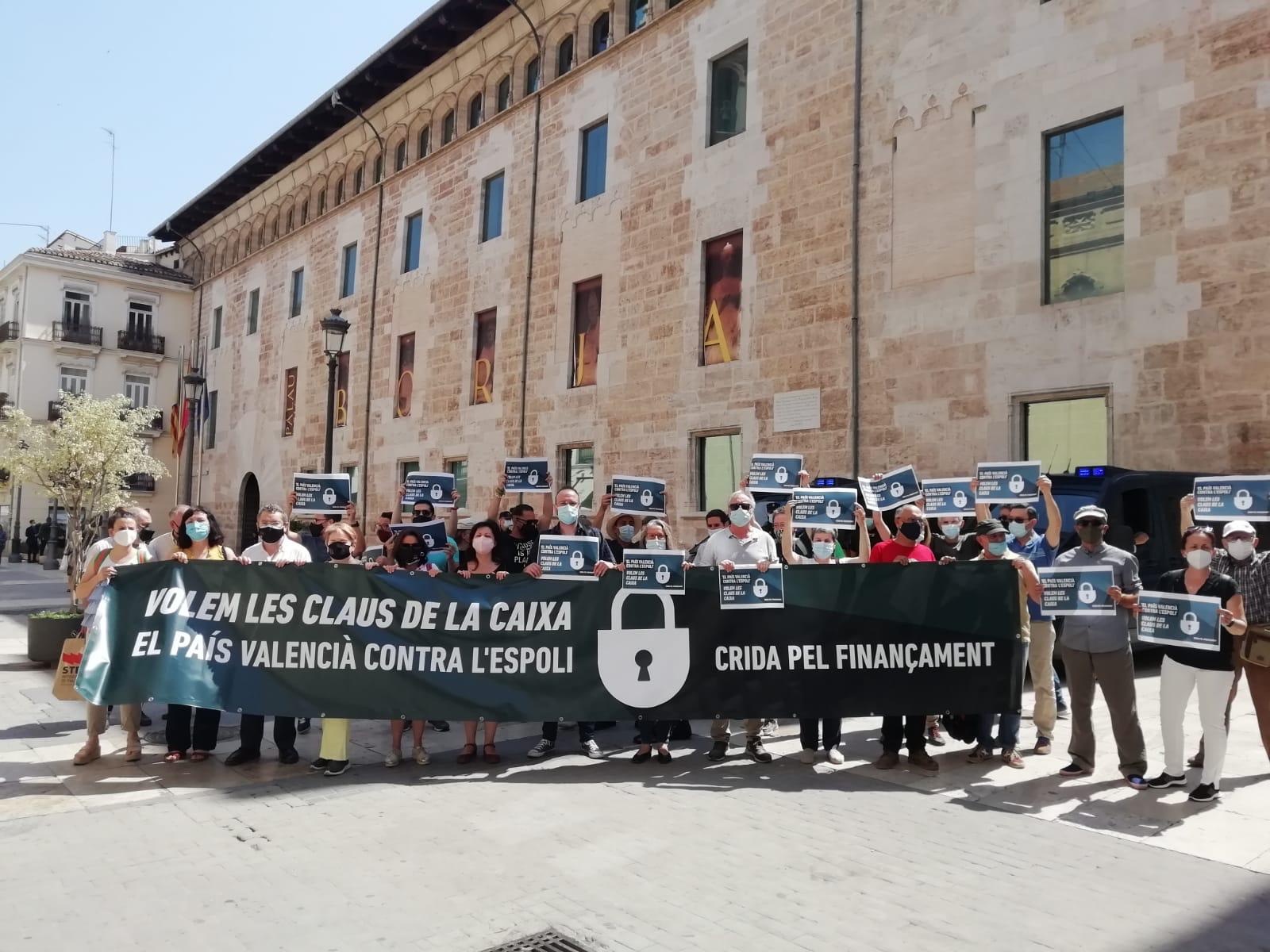 La Crida pel Finançament reclama soluciones urgentes ante la precaria situación económica de la Comunitat Valenciana La Crida pel Finançament reclama soluciones urgentes ante la precaria situación económica de la Comunitat Valenciana