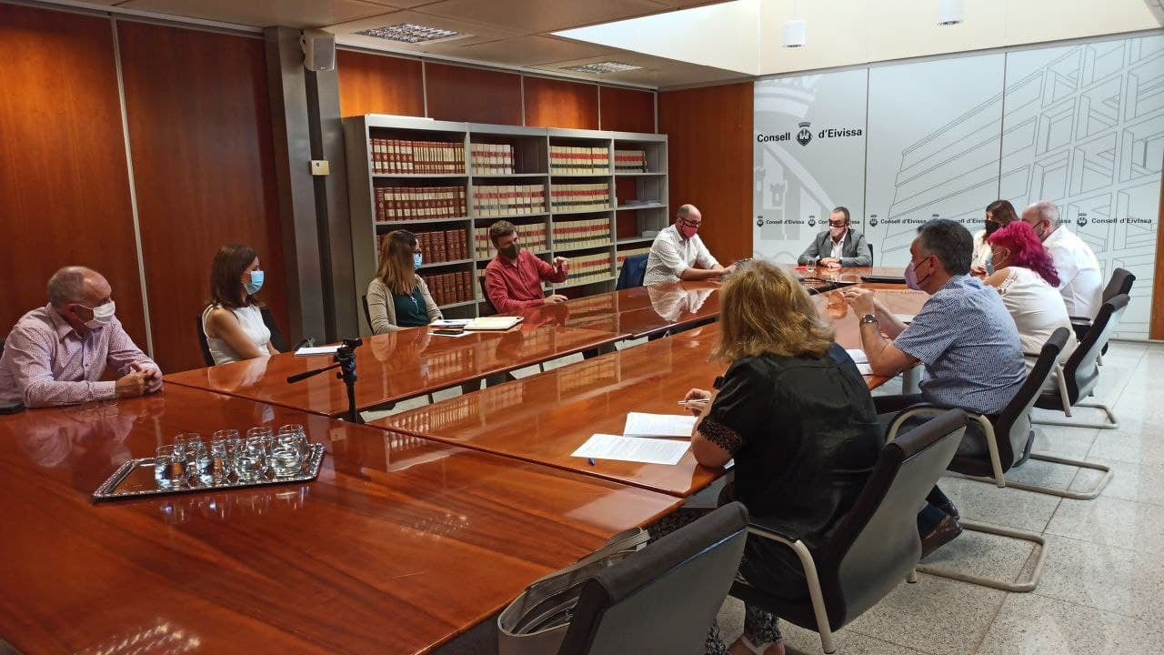Cinco colegios públicos de Ibiza se beneficiarán del plan 50X50 Cinco colegios públicos de Ibiza se beneficiarán del plan 50X50