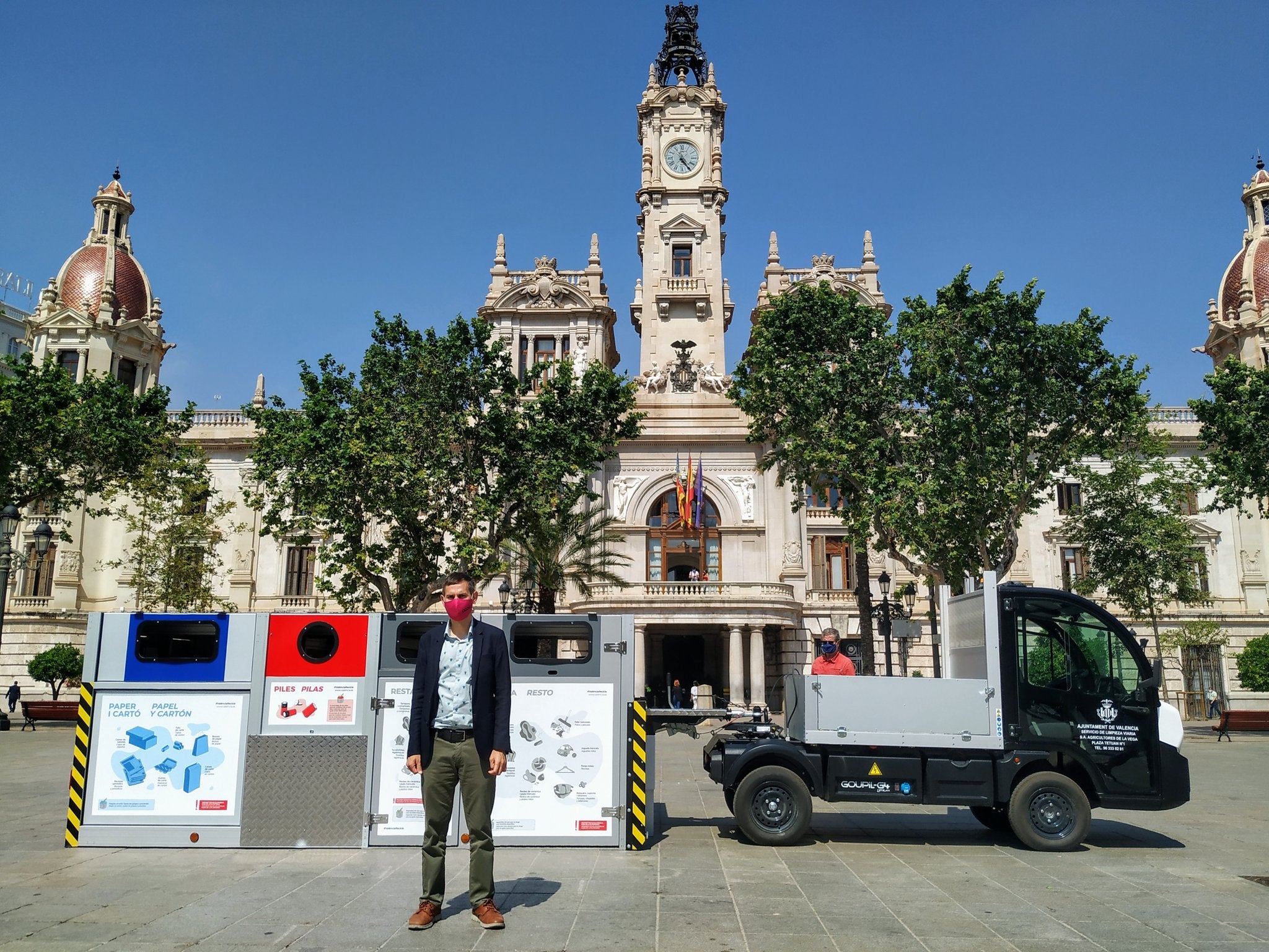 Ciutat Vella contará en los próximos meses con plataformas portátiles para recoger las basuras Ciutat Vella contará en los próximos meses con plataformas portátiles para recoger las basuras