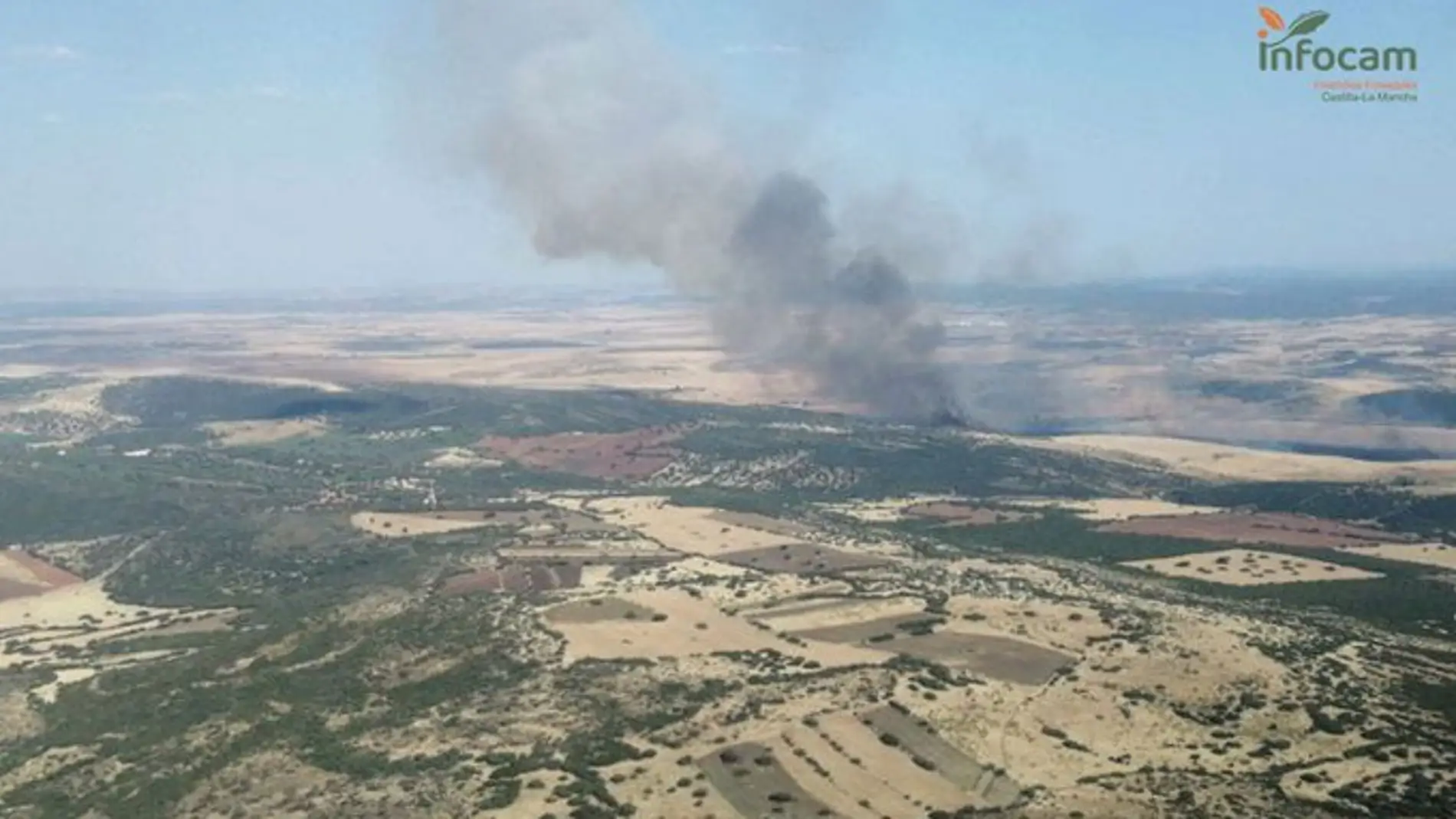 Imagen aérea del incendio agrícola de Corral de Calatrava