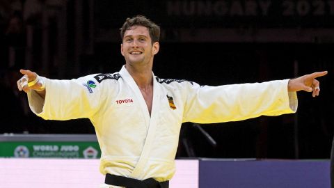Nikoloz Sherazadishvili tras ganar el mundial de judo