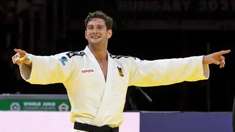 Nikoloz Sherazadishvili tras ganar el mundial de judo Nikoloz Sherazadishvili tras ganar el mundial de judo