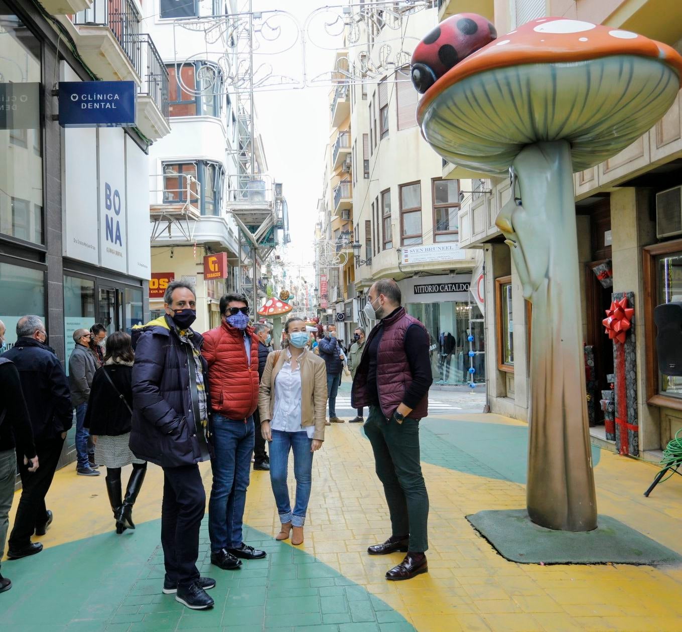 15.000 euros en premios para el I Concurso de Escaparates Fogueres de Sant Joan 2021 15.000 euros en premios para el I Concurso de Escaparates Fogueres de Sant Joan 2021