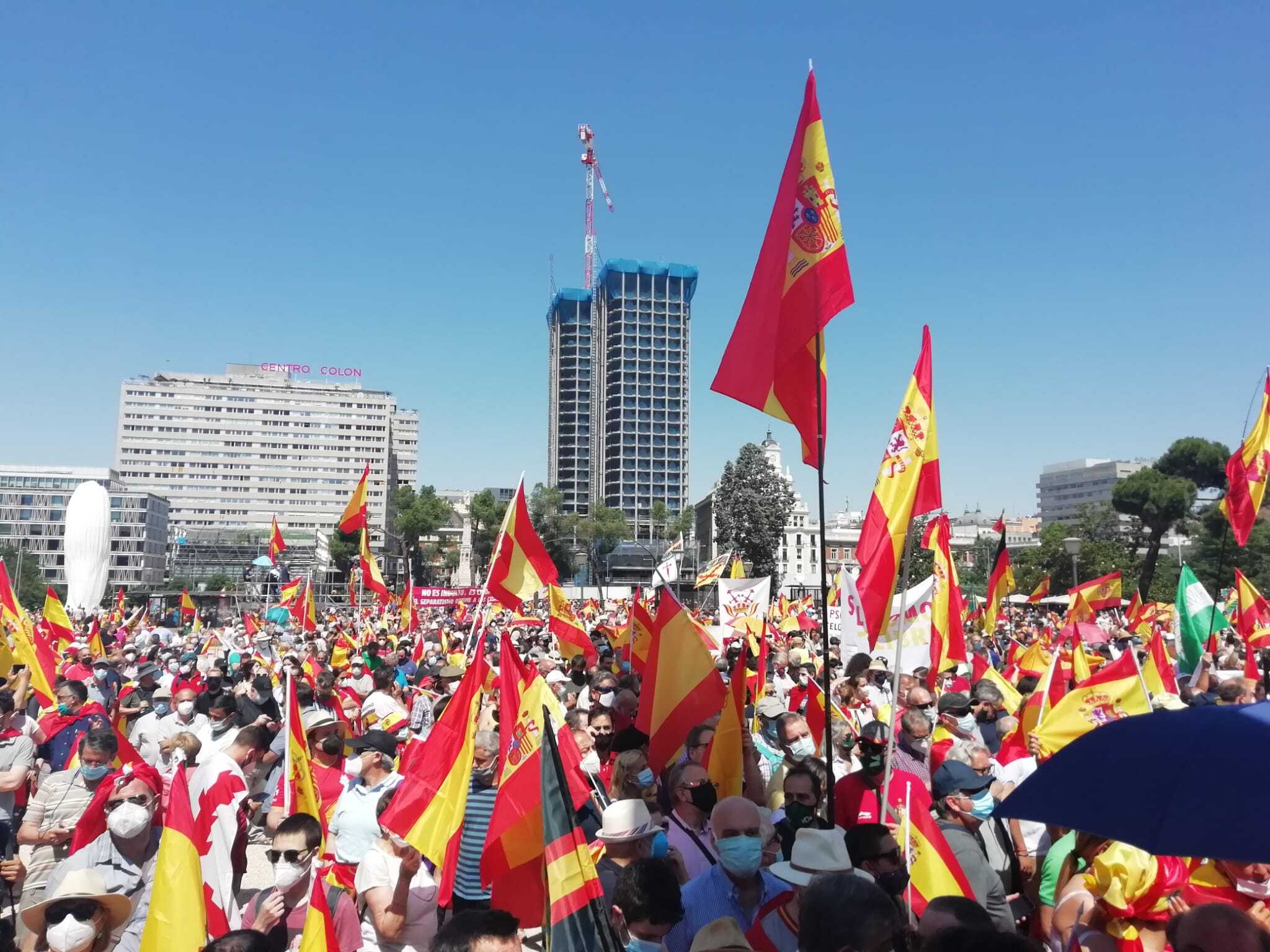 Las reacciones políticas a la manifestación de Colón contra los indultos al 'procés' Las reacciones políticas a la manifestación de Colón contra los indultos al 'procés'