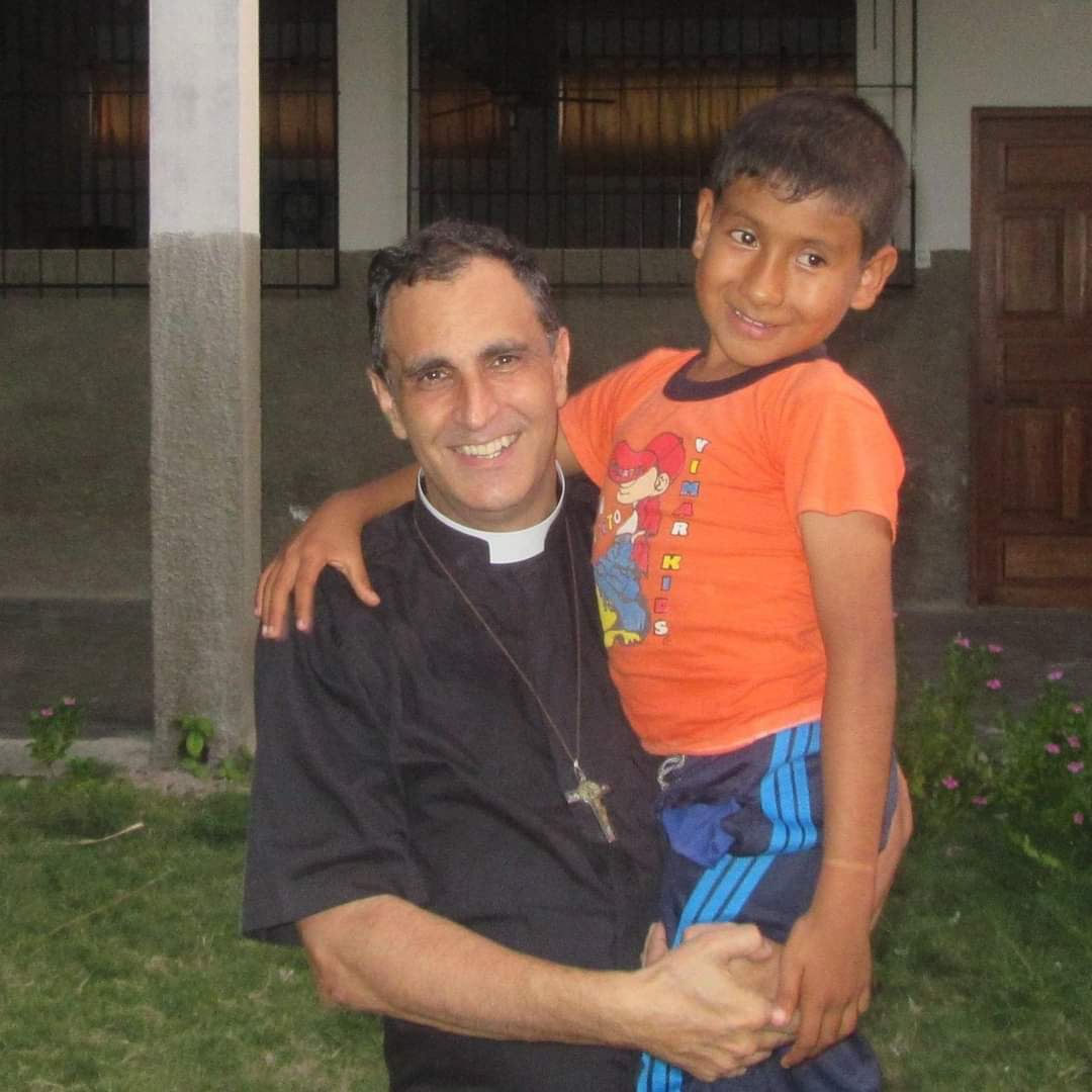 Ignacio Doñoro, el capellán que ha salvado a más de 300 niños Ignacio Doñoro, el capellán que ha salvado a más de 300 niños