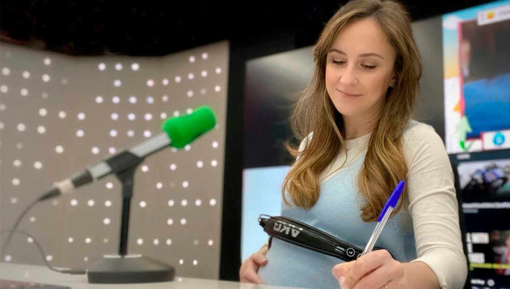 Isabel Lobo emite en doble frecuencia: crece el equipo de 'Por fin no es lunes' Isabel Lobo emite en doble frecuencia: crece el equipo de 'Por fin no es lunes'