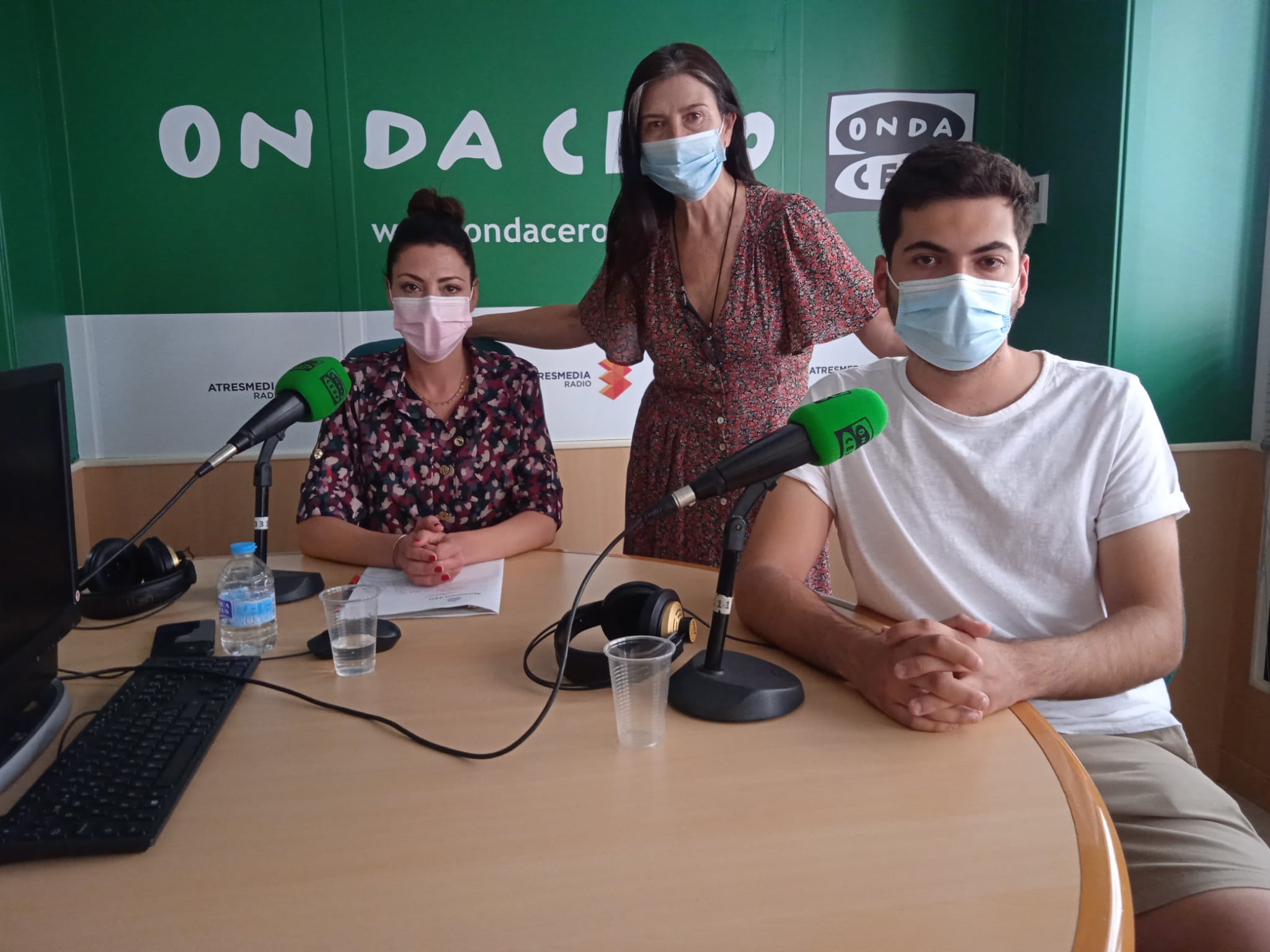 El ilicitano Sergio Jaén presenta su documental 'Vengo de las olas' El ilicitano Sergio Jaén presenta su documental 'Vengo de las olas'
