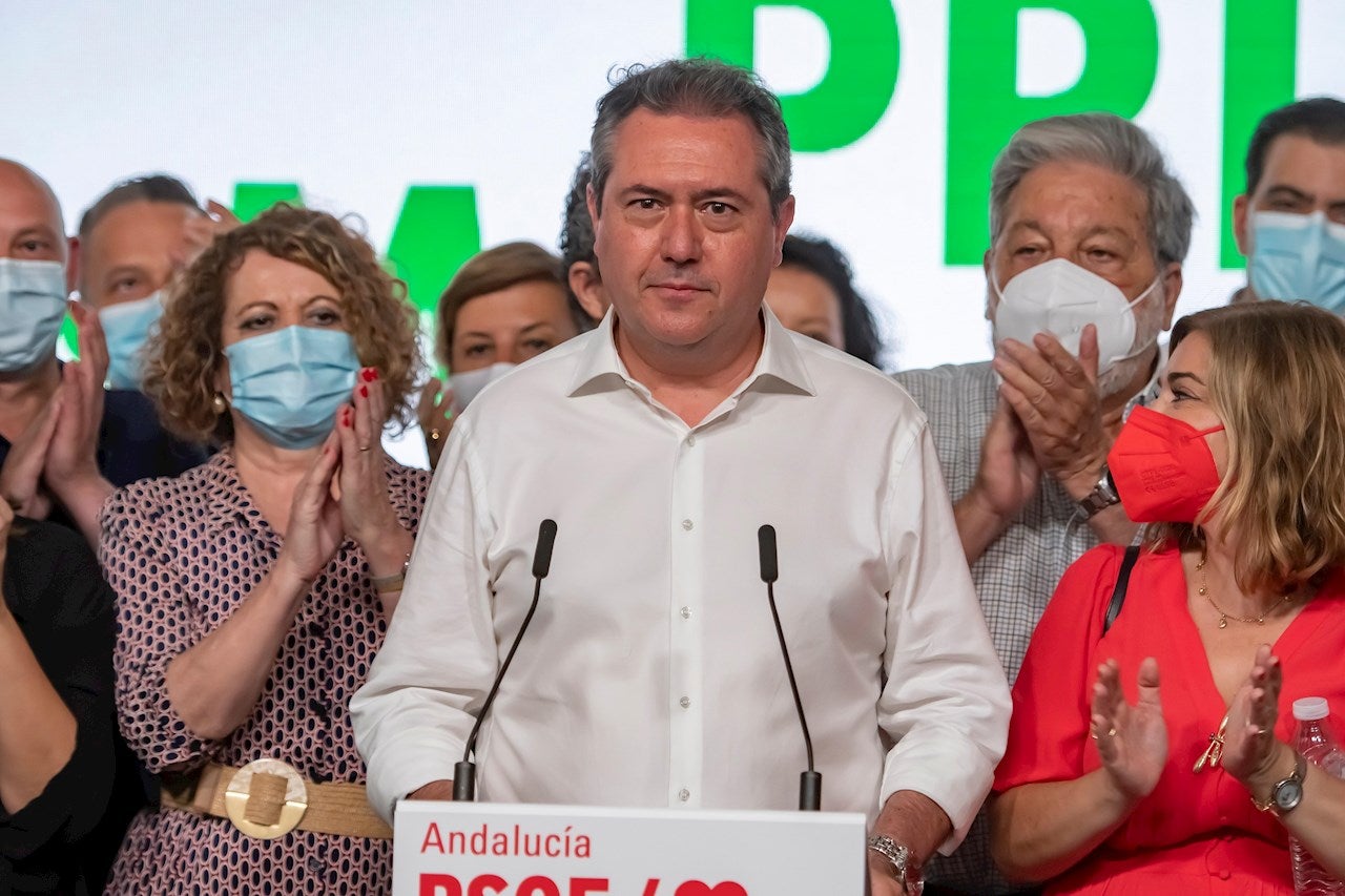 Carlos Alsina entrevista este lunes a Juan Espadas en 'Más de uno' Carlos Alsina entrevista este lunes a Juan Espadas en 'Más de uno'