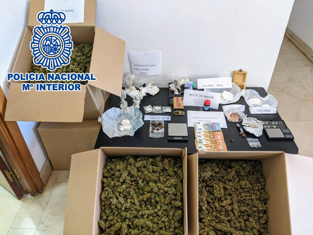 La Policía Nacional desmantela cuatro "puntos negros" de venta de droga en la ciudad de Alicante La Policía Nacional desmantela cuatro "puntos negros" de venta de droga en la ciudad de Alicante