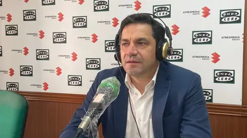 Miguel Ángel Valverde, en los estudios de Onda Cero Miguel Ángel Valverde, en los estudios de Onda Cero