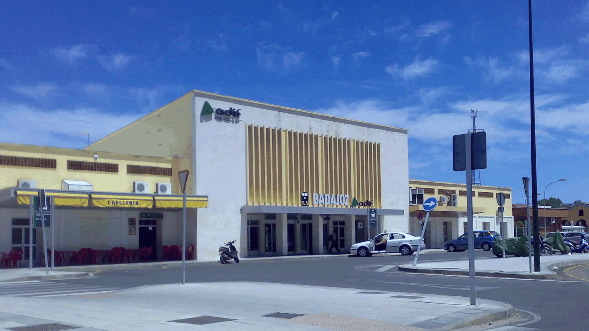Amigos de Badajoz propone que la estación de trenes de la ciudad lleve el nombre de la poetisa Carolina Coronado Amigos de Badajoz propone que la estación de trenes de la ciudad lleve el nombre de la poetisa Carolina Coronado