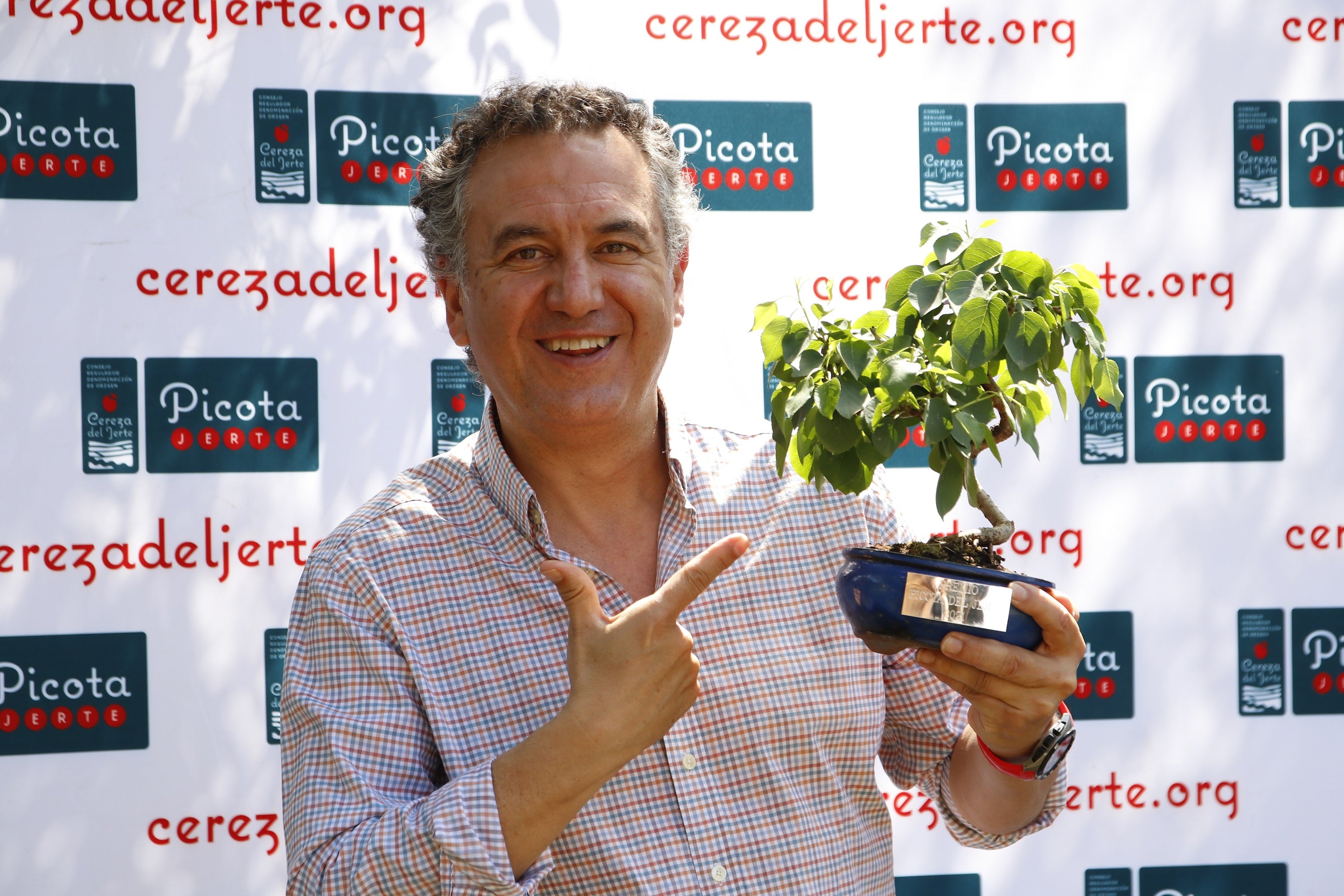 El periodista Roberto Brasero recibe el Premio a la Excelencia Picota del Jerte 2021 El periodista Roberto Brasero recibe el Premio a la Excelencia Picota del Jerte 2021