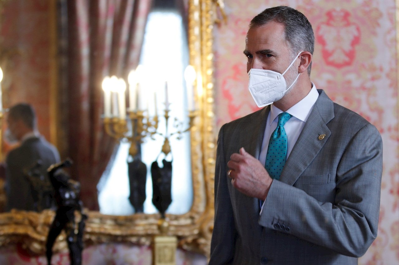 Rubén Amón indulta a Felipe VI: "Impresiona la vulnerabilidad de una institución cuya misión integradora y aglutinadora sería la primera víctima de la España plurinacional" Rubén Amón indulta a Felipe VI: "Impresiona la vulnerabilidad de una institución cuya misión integradora y aglutinadora sería la primera víctima de la España plurinacional"