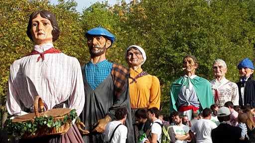 Gigantes y cabezudos, rincón del humor y jotas para la Blanca 2021 Gigantes y cabezudos, rincón del humor y jotas para la Blanca 2021