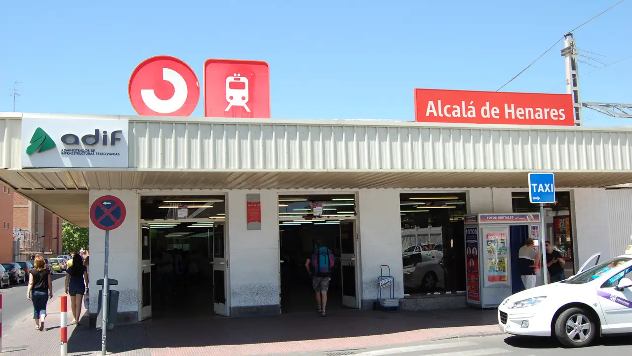 Estación central de Renfe Alcalá de Henares Estación central de Renfe Alcalá de Henares