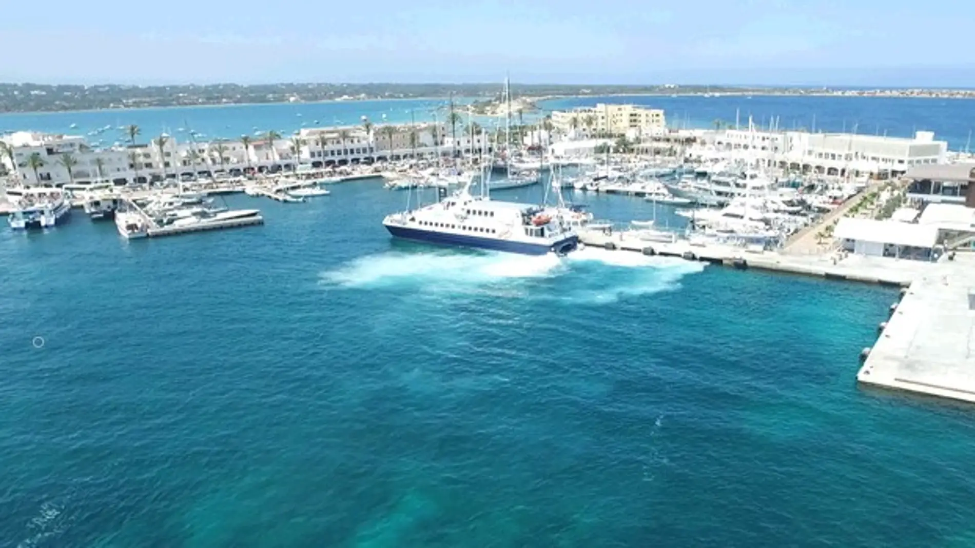 Autoridad Portuaria intensificará los controles para el cumplimiento de la normativa en el puerto de la Savina Formentera