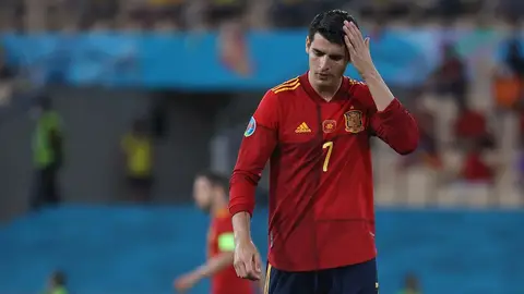 Morata se lamenta en el partido ante Suecia Morata se lamenta en el partido ante Suecia