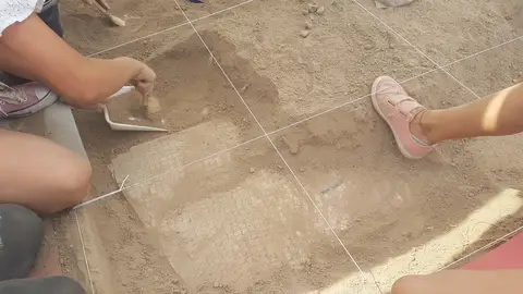 Arqueólogos por un Día Arqueólogos por un Día