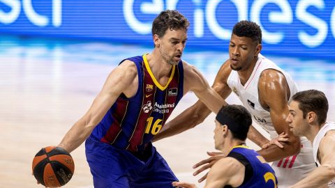 Pau Gasol durante un partido ante el Real Madrid