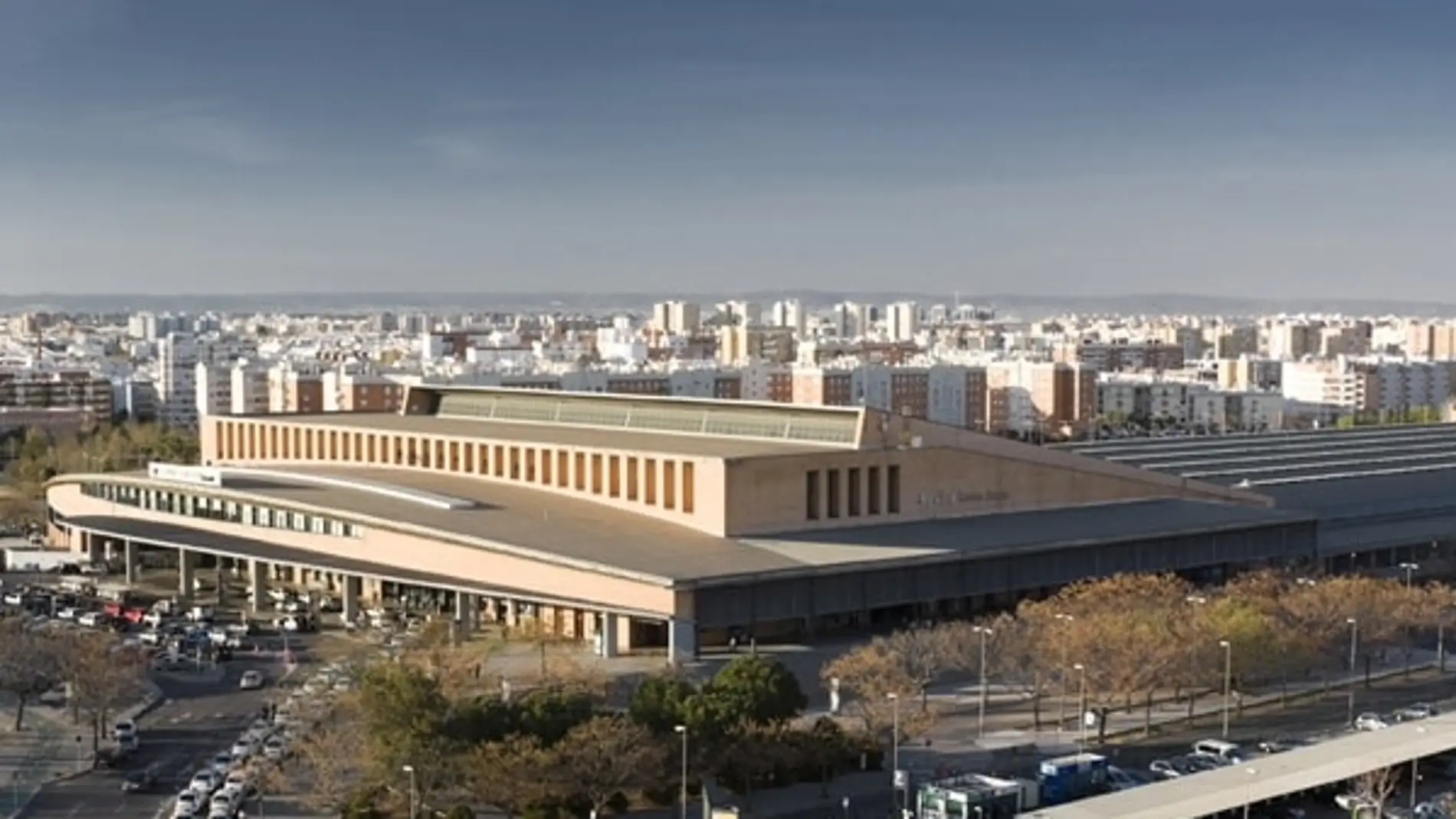 El Colegio de Arquitectos de Sevilla y la ETS de Arquitectura solicitan que Santa Justa sea declarada Bien de Interés Cultural