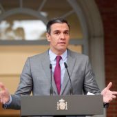 El presidente del Gobierno, Pedro Sánchez, hace una declaración institucional en el Palacio de la Moncloa para explicar los indultos.