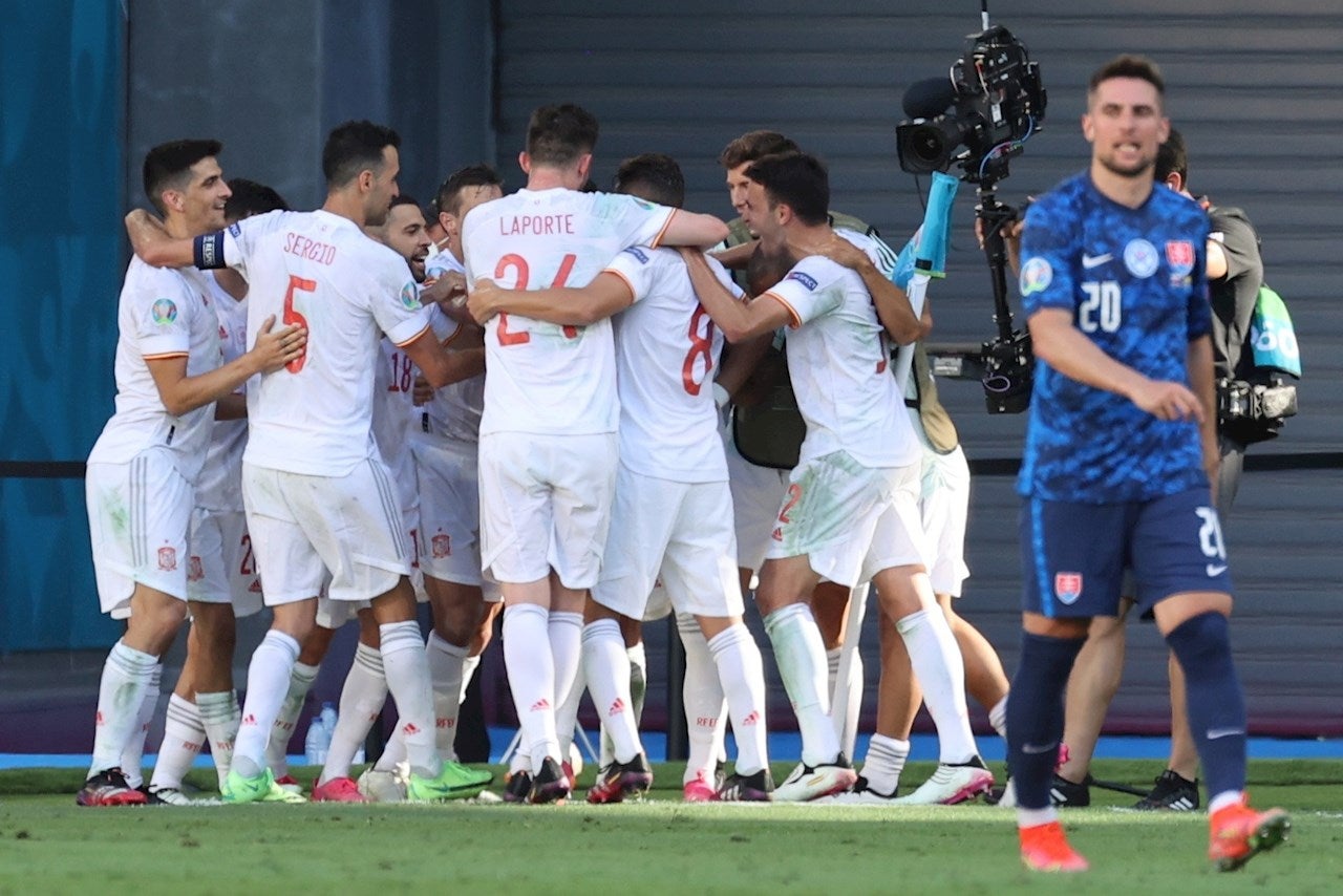 España arrolla a Eslovaquia y se cita en octavos con Croacia España arrolla a Eslovaquia y se cita en octavos con Croacia
