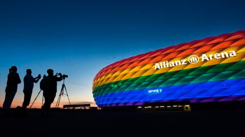 Comunicado de la UEFA: "El arco&iacute;ris no es un s&iacute;mbolo pol&iacute;tico y promueve todo aquello en lo que creemos"