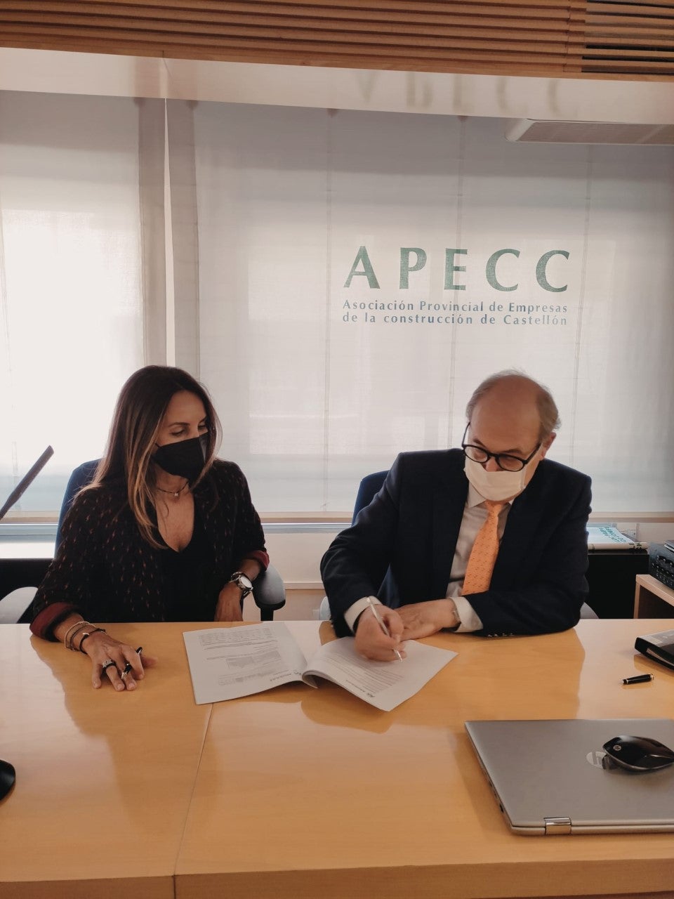 APECC y MUSAAT firman un convenio y estrechan su colaboración APECC y MUSAAT firman un convenio y estrechan su colaboración