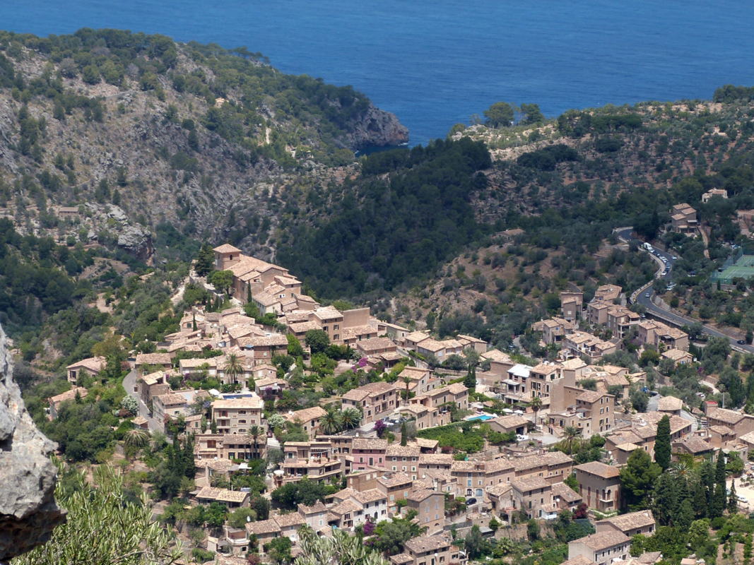 Ley de la Serra: mayor superficie protegida, límite a las carreras motorizadas y preservación de los olivos milenarios y la 'pedra en sec' Ley de la Serra: mayor superficie protegida, límite a las carreras motorizadas y preservación de los olivos milenarios y la 'pedra en sec'