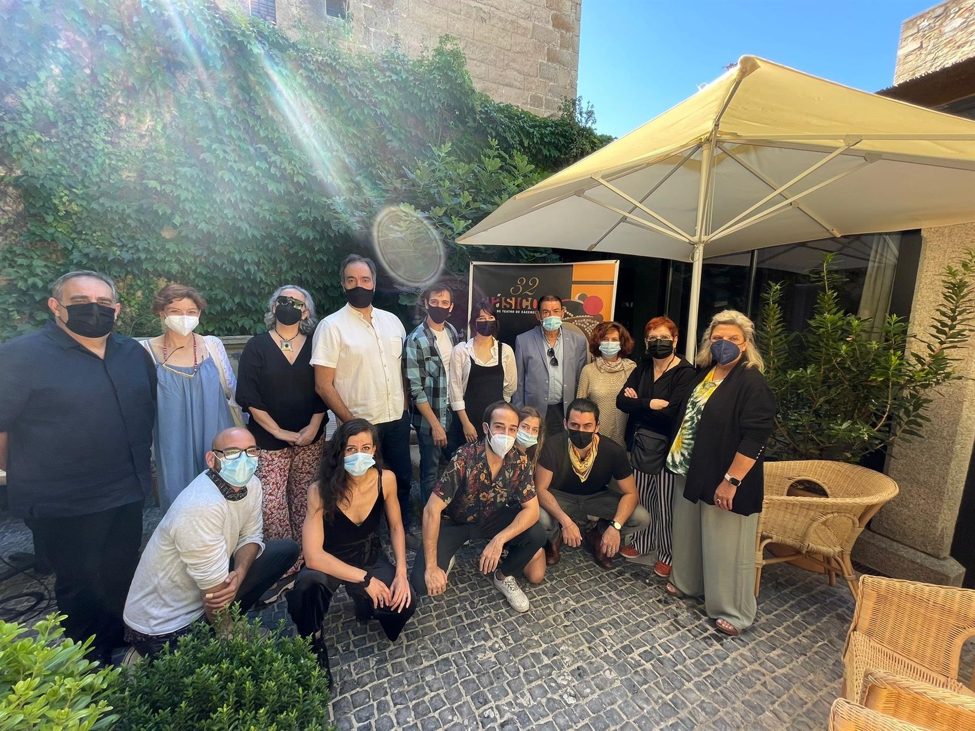 La última semana del Festival de Teatro Clásico de Cáceres abre con el estreno de 'Autorretratos de pluma y espada' La última semana del Festival de Teatro Clásico de Cáceres abre con el estreno de 'Autorretratos de pluma y espada'