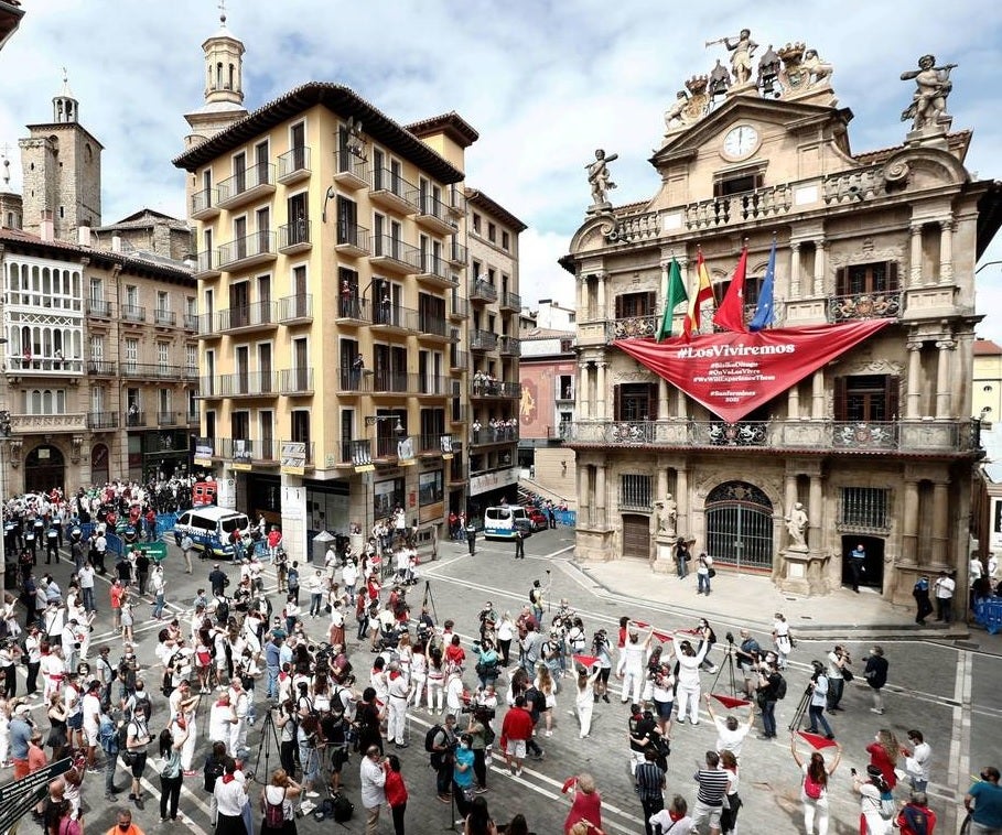 Policía Municipal prevé más afluencia en las fechas de San Fermín Policía Municipal prevé más afluencia en las fechas de San Fermín