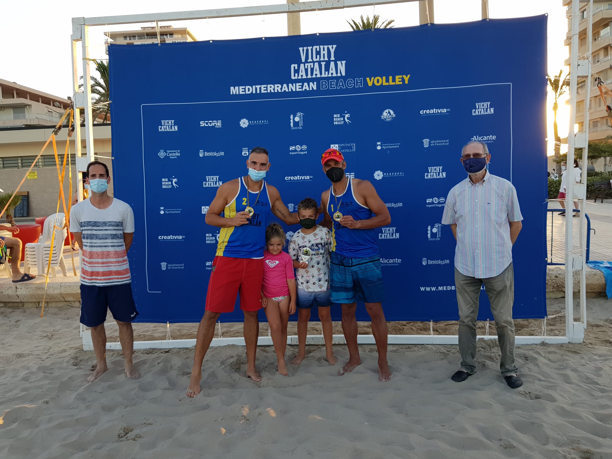 Raúl Mesa vence en el Torneo Vichy de la Playa de San Juan pero tiene dificultades para entrar en el Madison de Madrid Raúl Mesa vence en el Torneo Vichy de la Playa de San Juan pero tiene dificultades para entrar en el Madison de Madrid