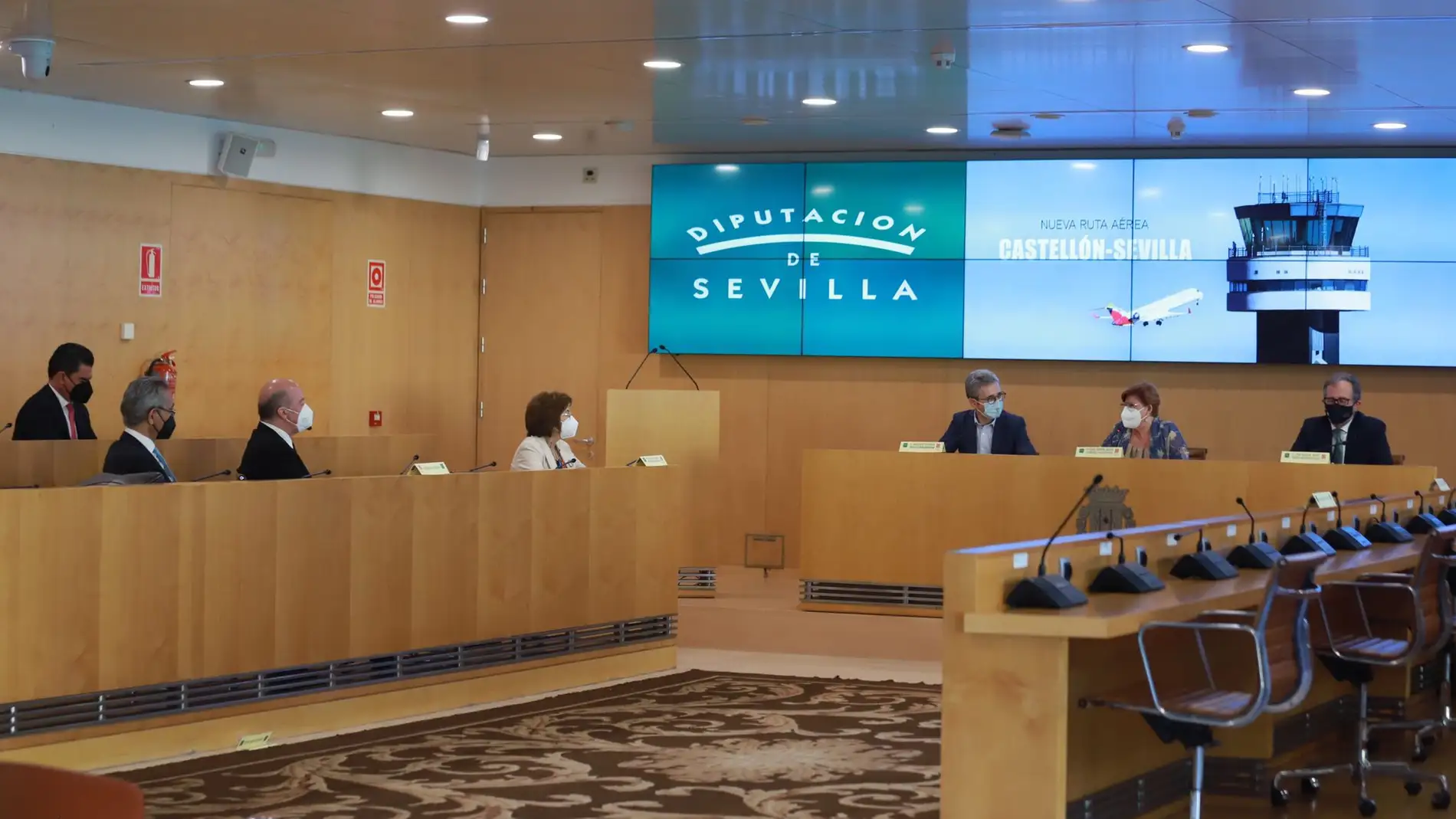 Presentación de la nueva ruta del aeropuerto de Castellón en Sevilla