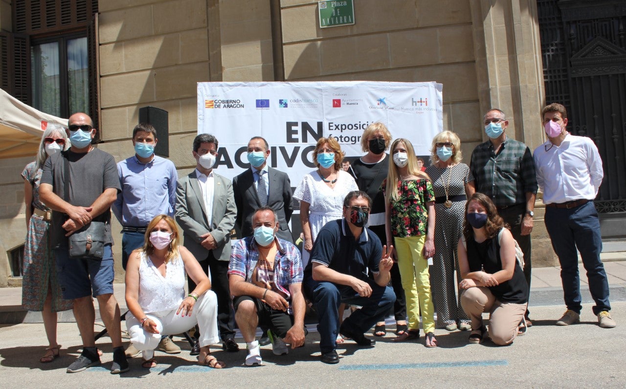 17 fotografías de 17 personas reivindican el derecho al empleo 17 fotografías de 17 personas reivindican el derecho al empleo