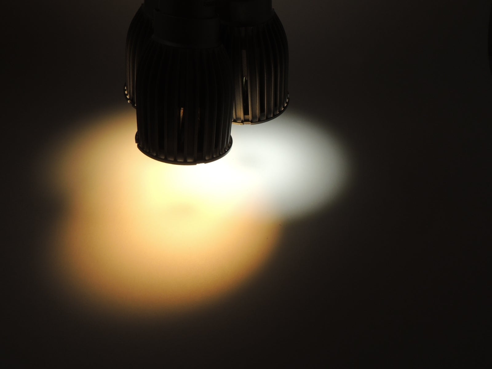 La luz, ¿mejor blanca o amarilla? La luz, ¿mejor blanca o amarilla?