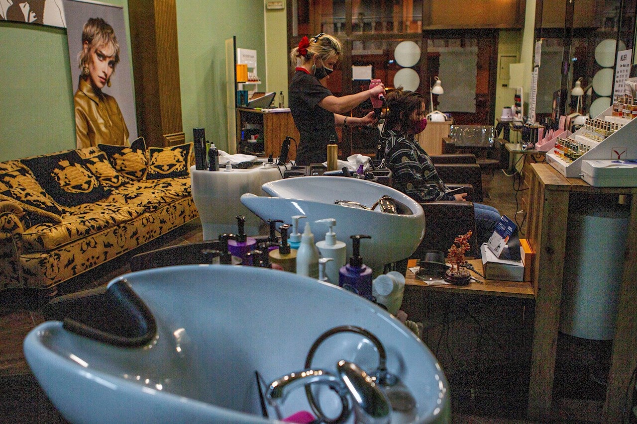 La presidenta del Senado anula la votación que bajaba el IVA en las peluquerías al 10% La presidenta del Senado anula la votación que bajaba el IVA en las peluquerías al 10%