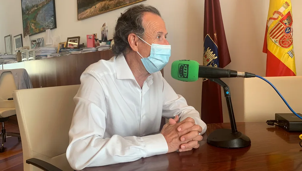 El alcalde de Chiclana, José María Román, en su despacho El alcalde de Chiclana, José María Román, en su despacho